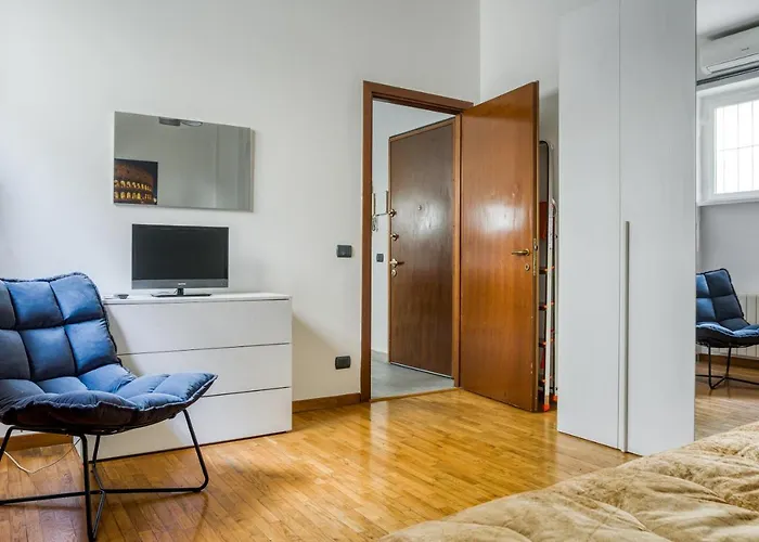 Tiburtina Apartment